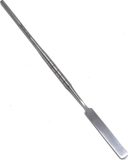 A2Z - Makeup Spatula Tool - Professional Beauty Stainless Steel Cosmetics Mixer Long Metal Spatula Depotting, Scraping, Mixing Makeup and Skincare Tools - For Makeup Artists (Flat SIngle Ended)